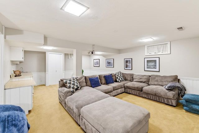 7113 Farmington Way, Madison, WI 53717