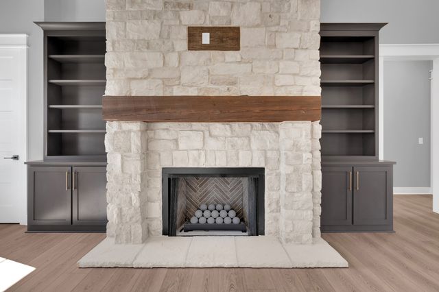 2108 Country Club Dr, Tullahoma, TN 37388