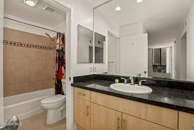 7826 Topanga Canyon Boulevard 103, Canoga Park, CA 91304