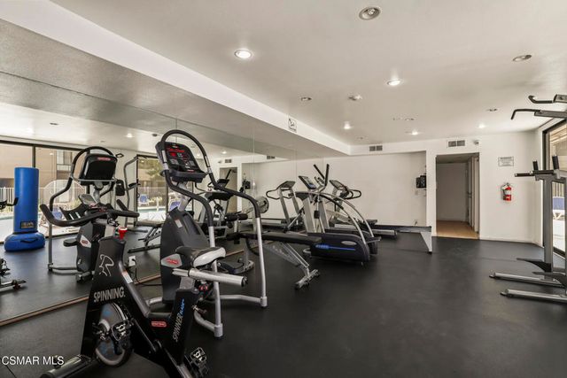 7826 Topanga Canyon Boulevard 103, Canoga Park, CA 91304