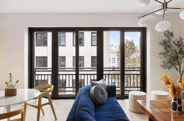 428 W 19th St Apt 7D, New York City, NY 10011