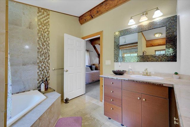9844 Township Rd, Browns Valley, CA 95918