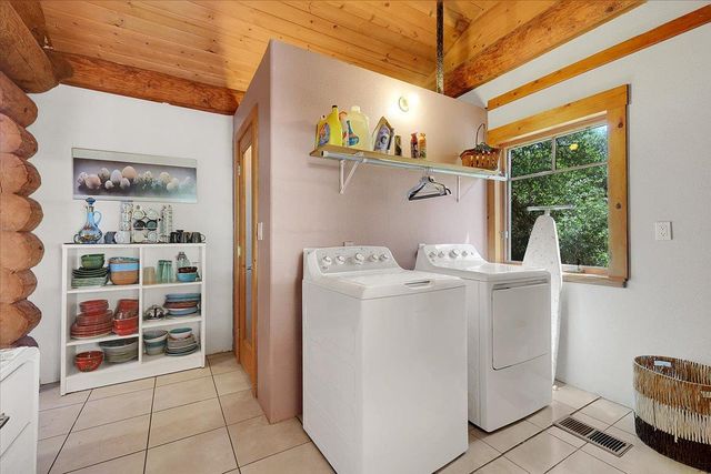 9844 Township Rd, Browns Valley, CA 95918