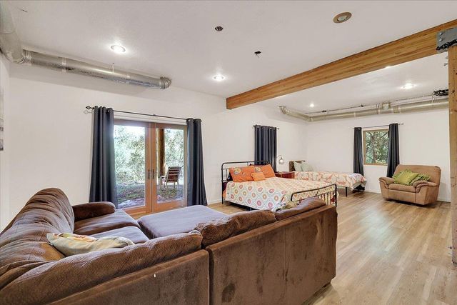 9844 Township Rd, Browns Valley, CA 95918