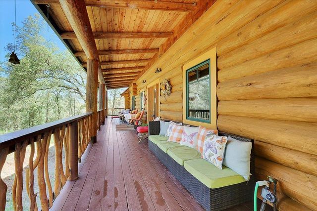 9844 Township Rd, Browns Valley, CA 95918