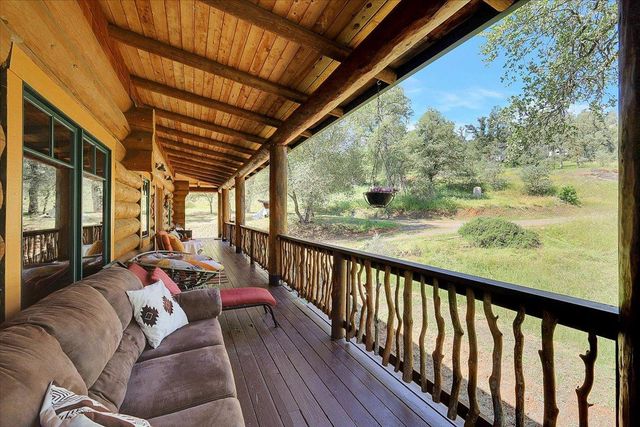 9844 Township Rd, Browns Valley, CA 95918