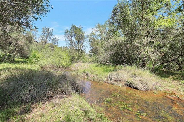 9844 Township Rd, Browns Valley, CA 95918