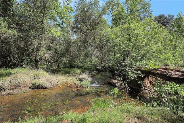 9844 Township Rd, Browns Valley, CA 95918