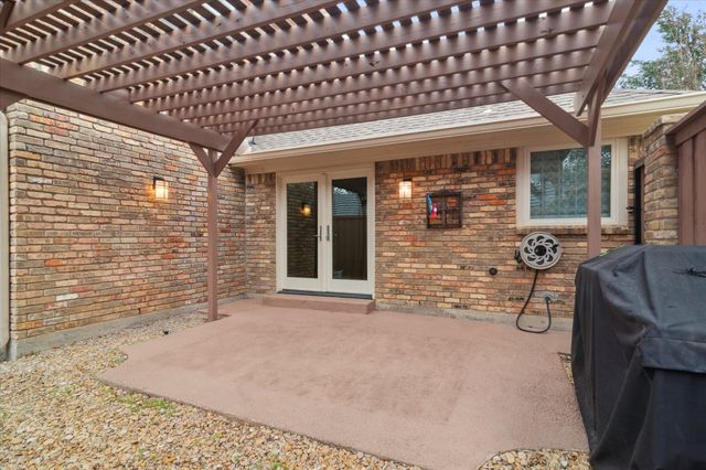 9545 Milltrail Drive, Dallas, TX 75238