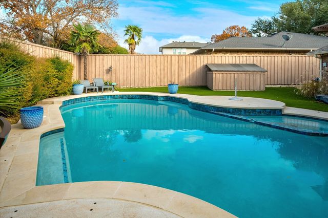 9545 Milltrail Drive, Dallas, TX 75238