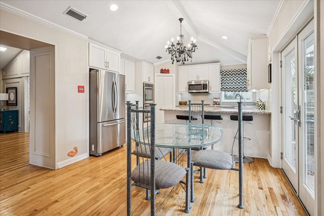 9545 Milltrail Drive, Dallas, TX 75238