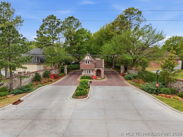 9712 S Sandusky Avenue, Tulsa, OK 74137