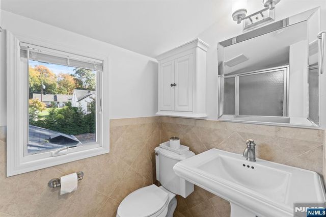14 Congress Road, Emerson, NJ 07630