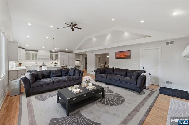 14 Congress Road, Emerson, NJ 07630