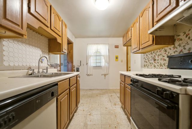 2050-58 Rhode Island Court, Gary, IN 46407