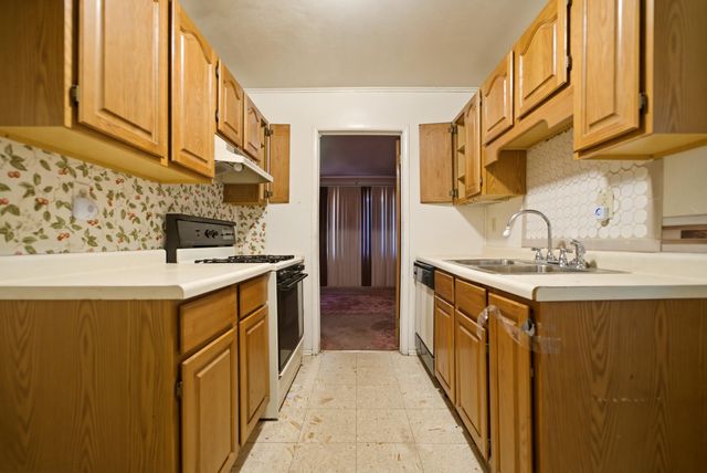 2050-58 Rhode Island Court, Gary, IN 46407