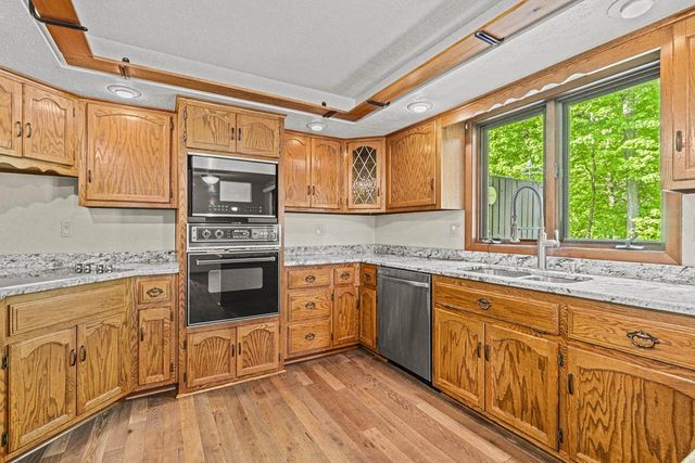 921 DIVOT PLACE, Green Bay, WI 54313