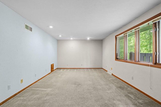 921 DIVOT PLACE, Green Bay, WI 54313