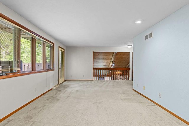 921 DIVOT PLACE, Green Bay, WI 54313