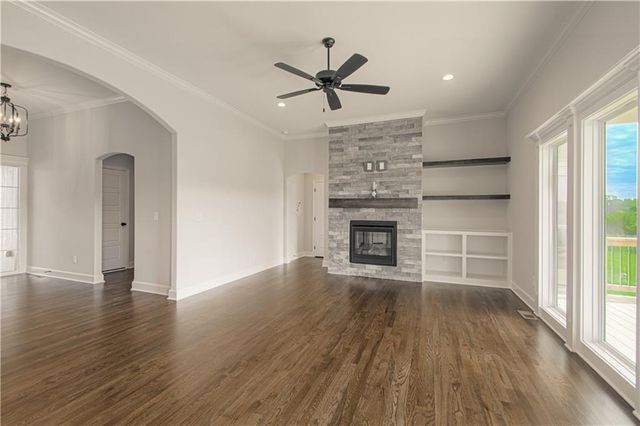 9810 N Laurel Avenue, Kansas City, MO 64157