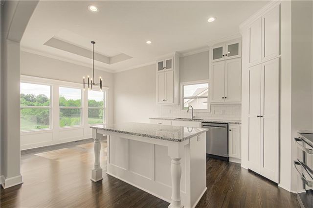 9810 N Laurel Avenue, Kansas City, MO 64157