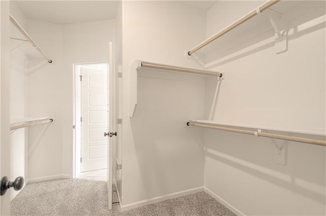 9810 N Laurel Avenue, Kansas City, MO 64157