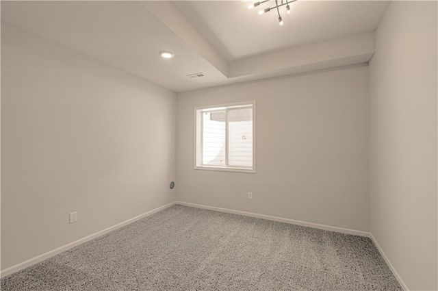 9810 N Laurel Avenue, Kansas City, MO 64157