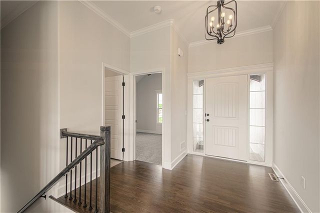 9810 N Laurel Avenue, Kansas City, MO 64157