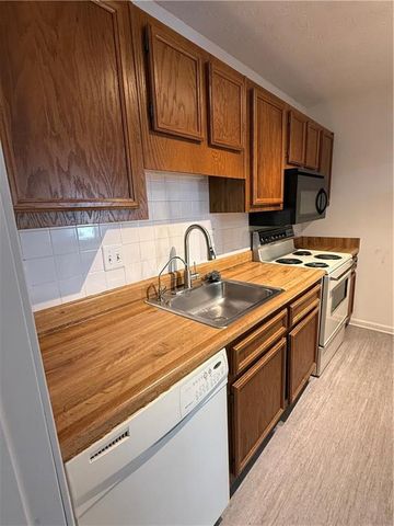 1300 Branch Drive, Tucker, GA 30084