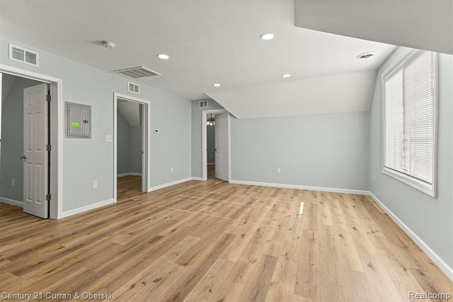 1973 E Grand Unit B Boulevard, Detroit, MI 48211