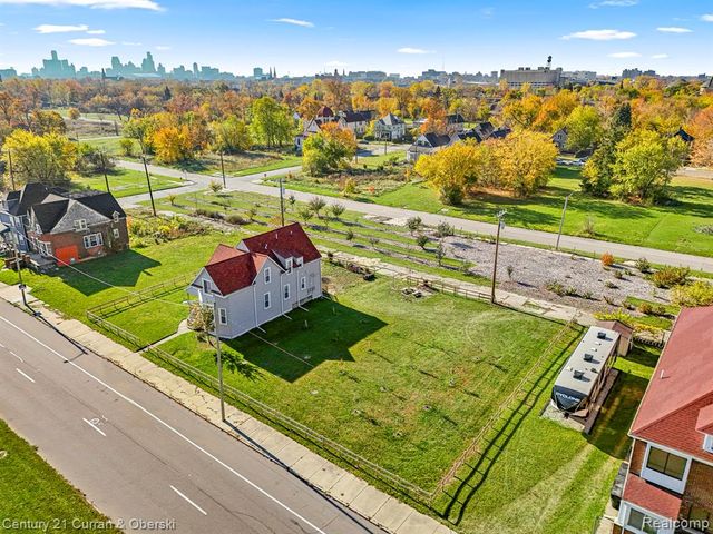 1973 E Grand Unit B Boulevard, Detroit, MI 48211