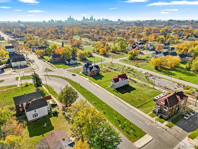 1973 E Grand Unit B Boulevard, Detroit, MI 48211