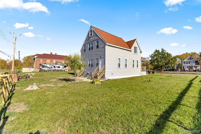 1973 E Grand Unit B Boulevard, Detroit, MI 48211