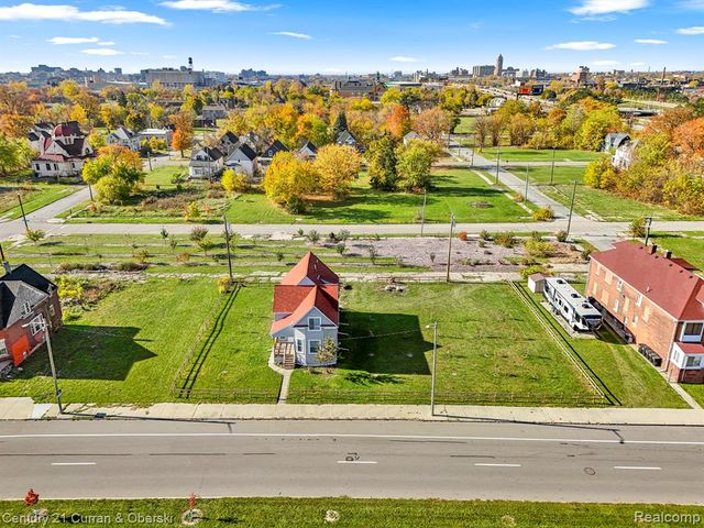 1973 E Grand Unit B Boulevard, Detroit, MI 48211