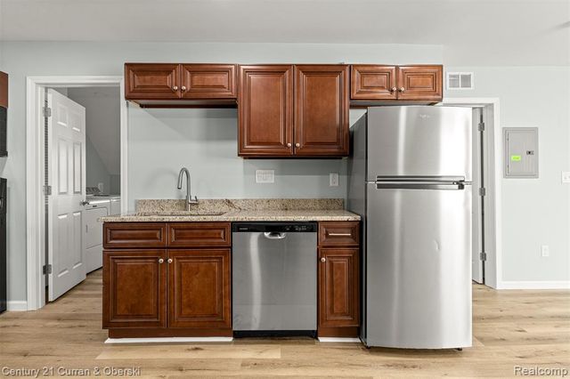 1973 E Grand Unit B Boulevard, Detroit, MI 48211