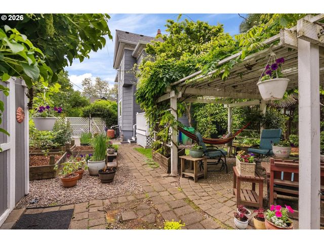 121 Ne Fargo St, Portland, OR 97212