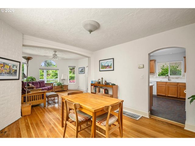 121 Ne Fargo St, Portland, OR 97212