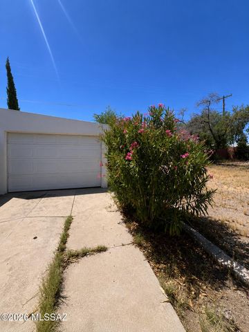 6534 E Broadway, Tucson, AZ 85710