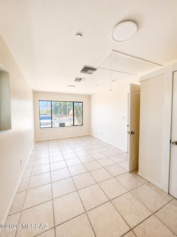 6534 E Broadway, Tucson, AZ 85710