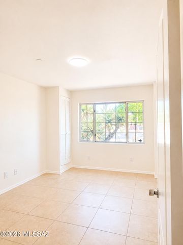 6534 E Broadway, Tucson, AZ 85710