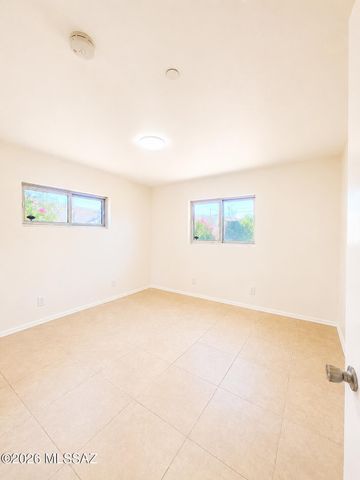 6534 E Broadway, Tucson, AZ 85710