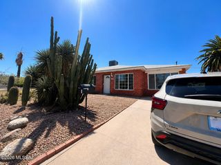 6534 E Broadway, Tucson, AZ 85710