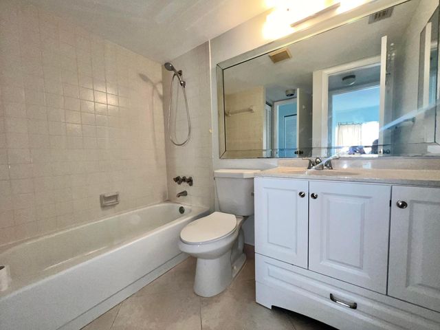 231 Pine Hov Circle A-1, Greenacres, FL 33463