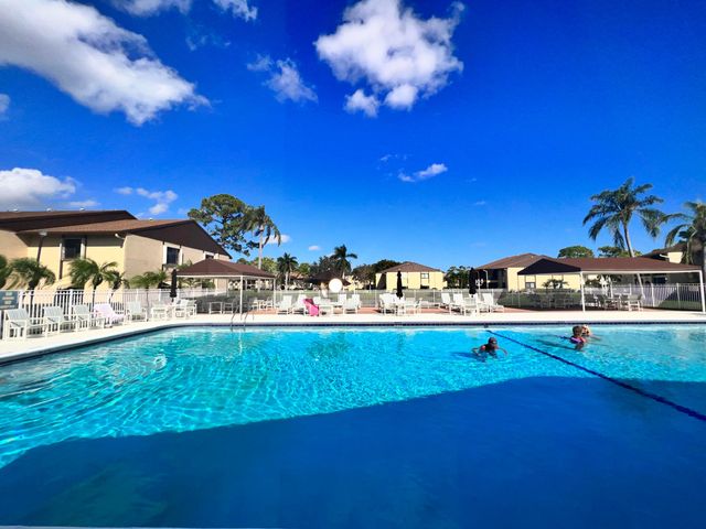 231 Pine Hov Circle A-1, Greenacres, FL 33463