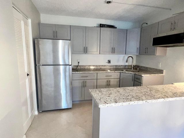 231 Pine Hov Circle A-1, Greenacres, FL 33463