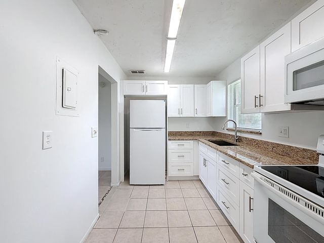 235 Lake Dora Drive 235, West Palm Beach, FL 33411