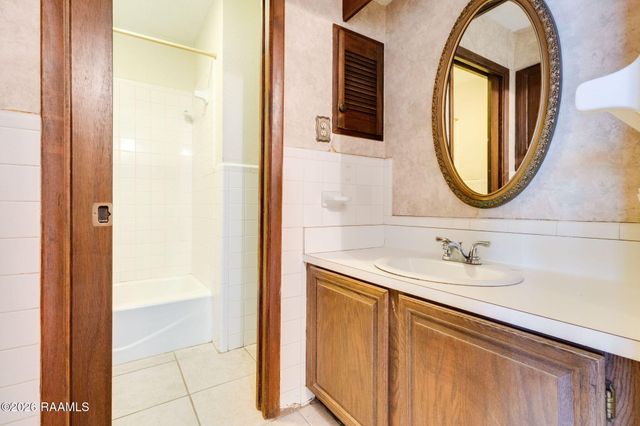 106 Kingswood Drive, Lafayette, LA 70501