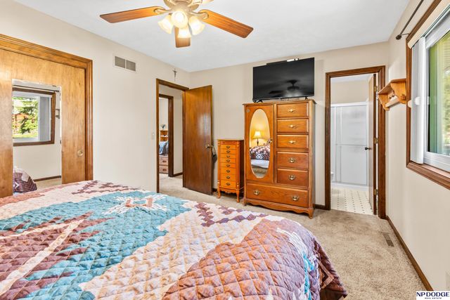 13712 Frederick Avenue, Omaha, NE 68138