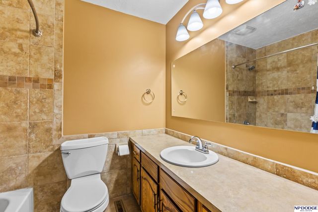 13712 Frederick Avenue, Omaha, NE 68138