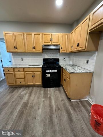 26 COLONIAL AVE, Trenton, NJ 08618